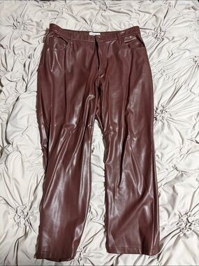 Abercrombie & Fitch Straight-Leg Faux Leather Pants in Burgundy